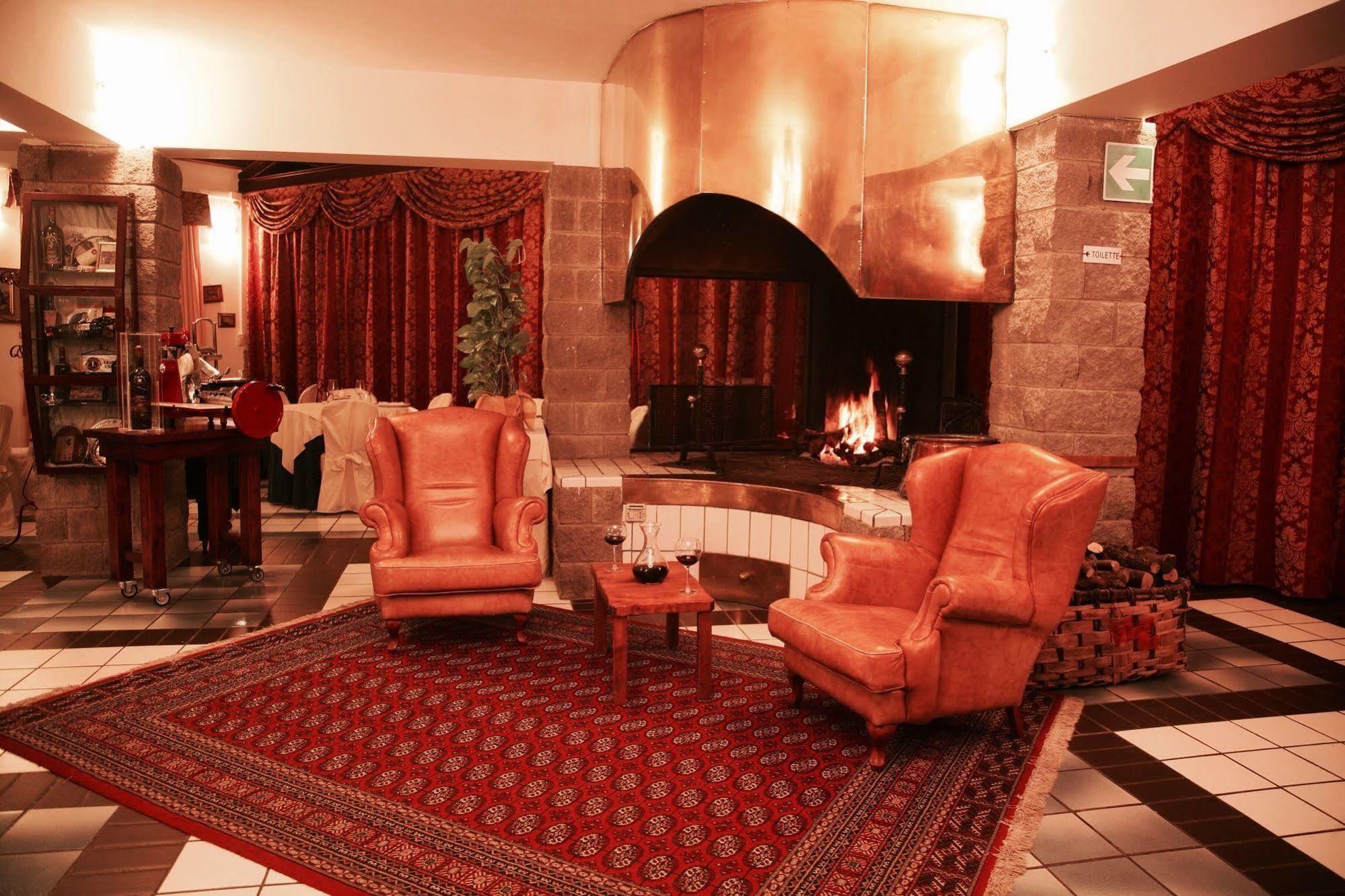 Hotel Ristorante Al Brunello Di Montalcino Eksteriør bilde